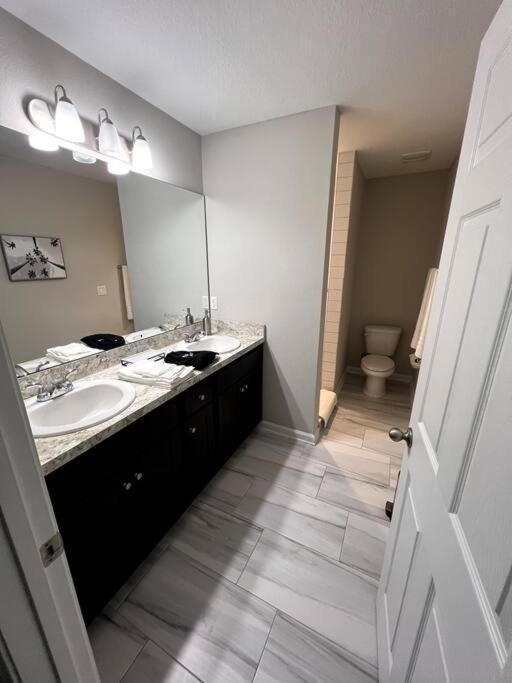 Ferienhaus The August - 3br 2.5ba Open Concept 1.4 Mi To Town *